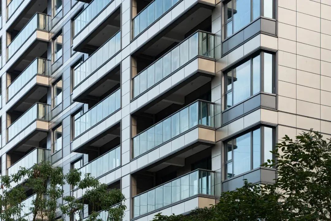 外立面涂料一：成本控制下，做出「金屬質感、石材效果」